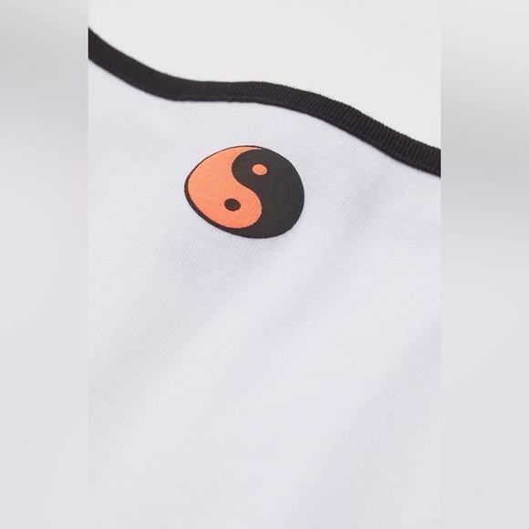 White/Yin and Yang Crop Top Tank - Picture 2 of 6